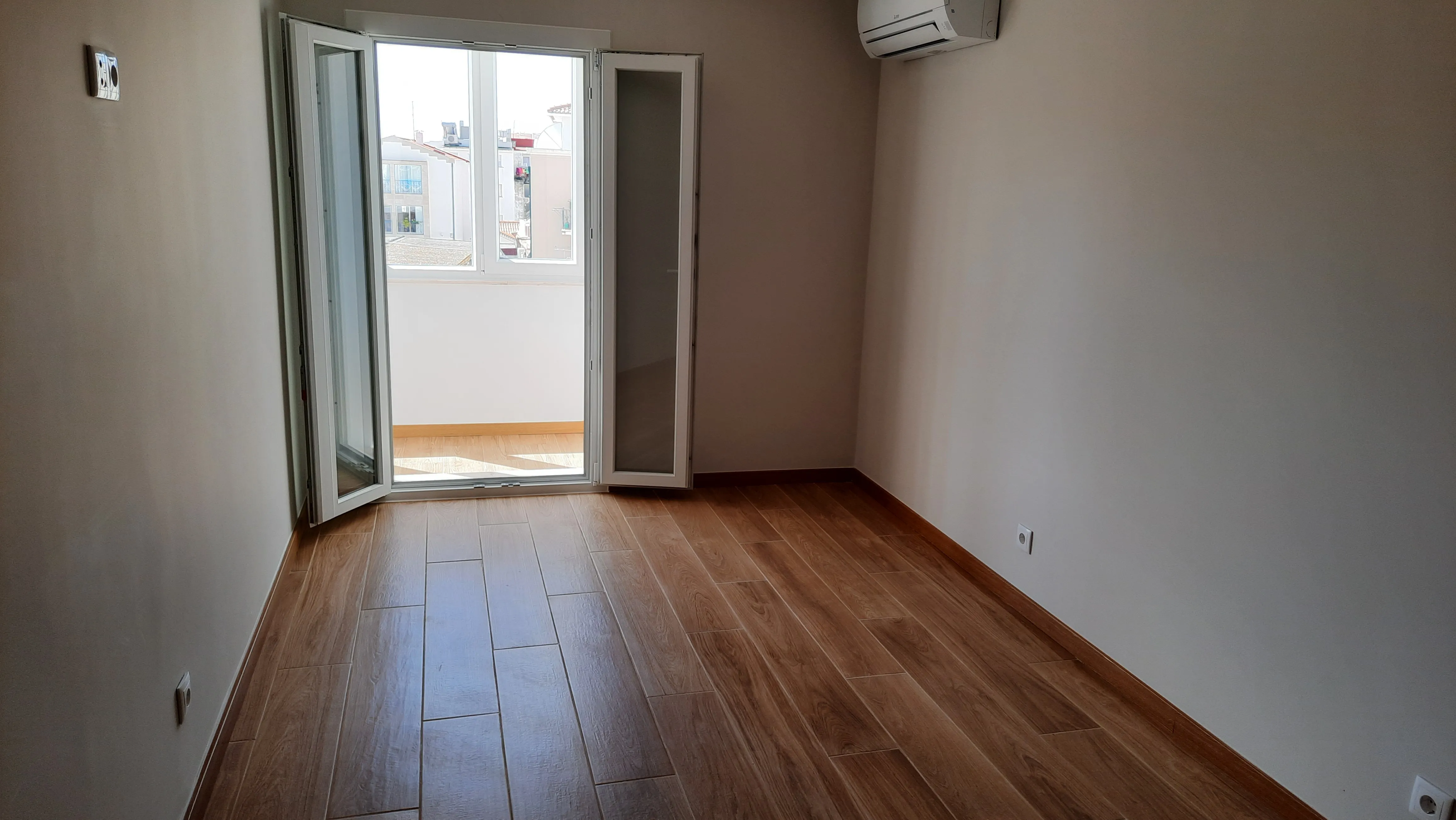 Apartamento Contemporâneo em Sesimbra
